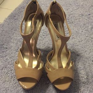 Steve Madden nude HALOW size 7.5